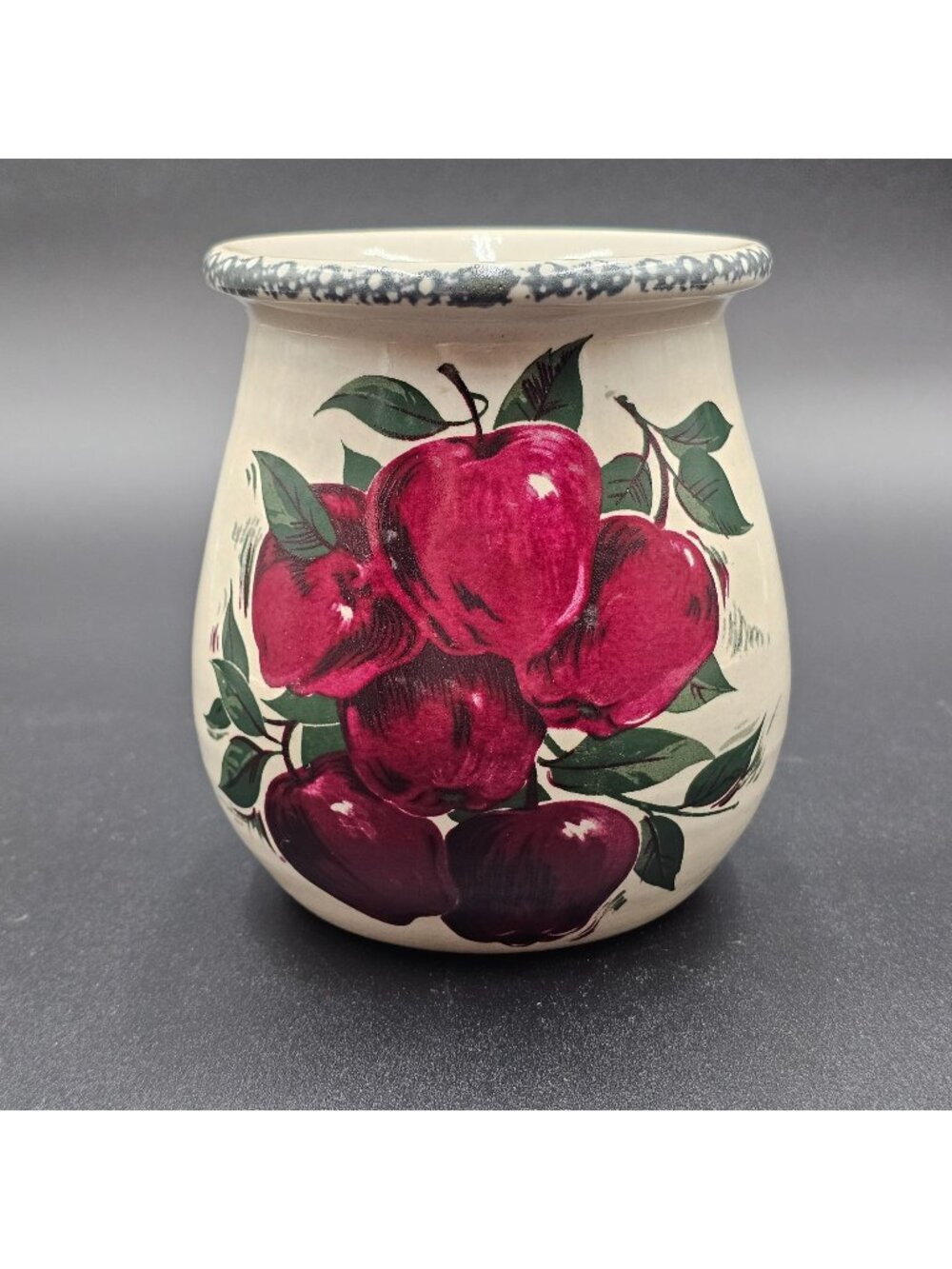 VTG 1999 Home & Garden Party Handmade Ceramic Vase/Utensil Holder Apple Design
